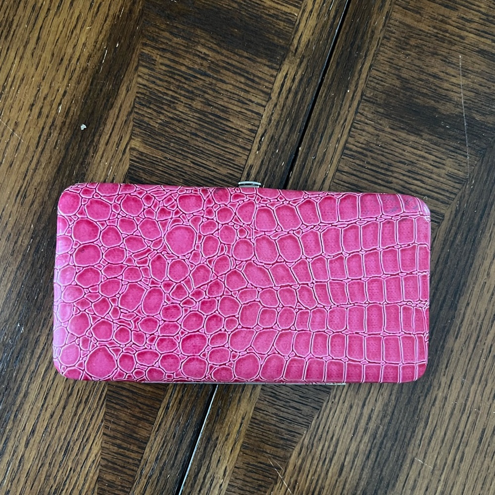 Pink Wallet - Picture 1 of 2